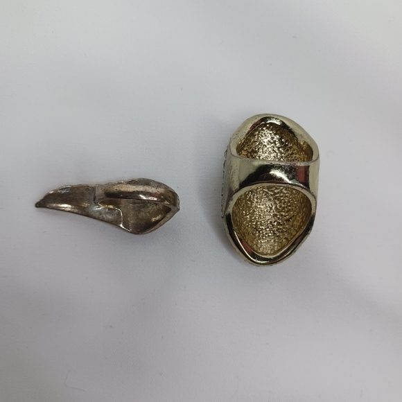 Gold Rhinestone Ring Set. - Picture 5 of 6